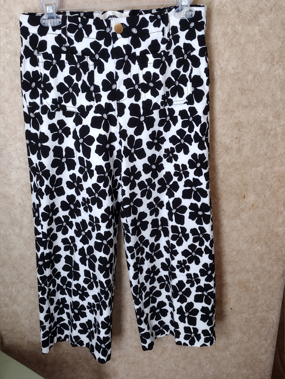 Jules & Leopold Black/White Floral Wide Leg Crop Pants, M - Picture 8 of 8